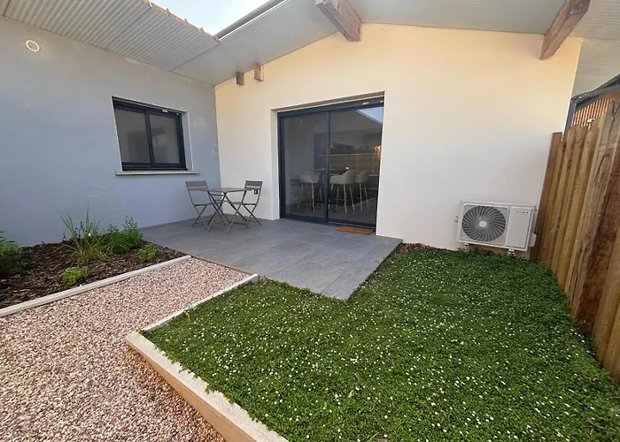 Semesterbostad Dacse-village - 01